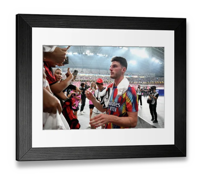 Framed Print : Arsenal FC v AC Milan: Pre-Season Friendly Framed Print : Arsenal FC v AC Milan: Pre-Season Friendly