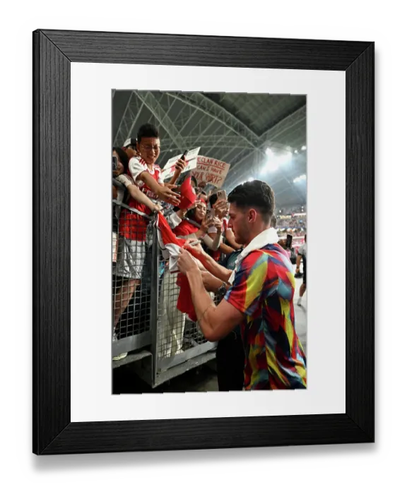 Framed Print : Arsenal FC v AC Milan: Pre-Season Friendly Framed Print : Arsenal FC v AC Milan: Pre-Season Friendly