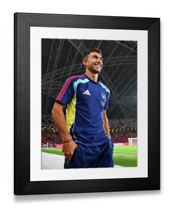 Framed Print : Arsenal FC v AC Milan: Pre-Season Friendly