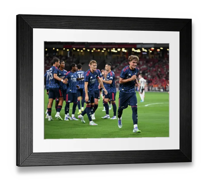 Framed Print : Arsenal v Newcastle: Pre-Season Friendly