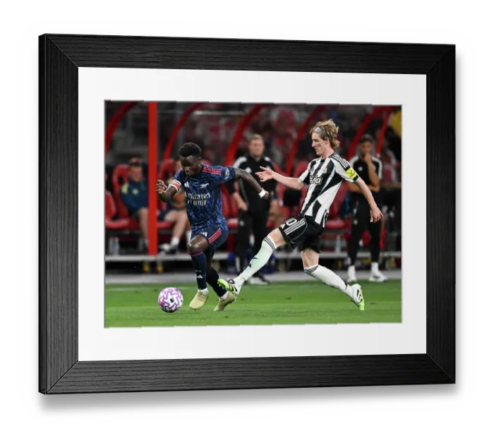 Framed Print : Arsenal v Newcastle: Pre-Season Friendly Framed Print : Arsenal v Newcastle: Pre-Season Friendly