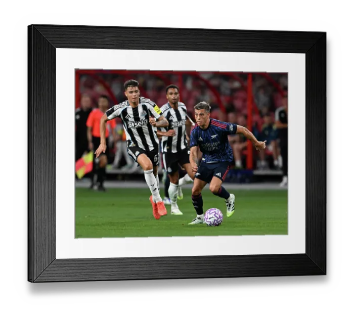 Framed Print : Arsenal v Newcastle: Pre-Season Friendly Framed Print : Arsenal v Newcastle: Pre-Season Friendly