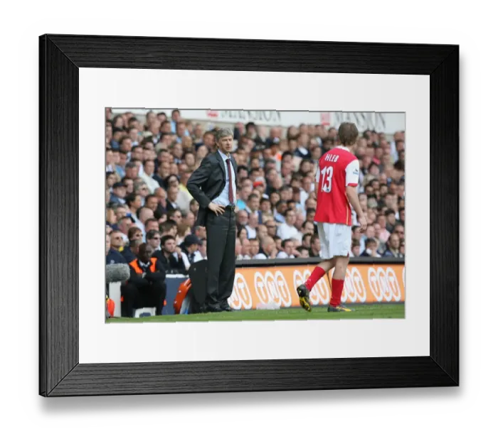 Framed Print : Arsenal manager Arsene Wenger talks with Alex Hleb Framed Print : Arsenal manager Arsene Wenger talks with Alex Hleb
