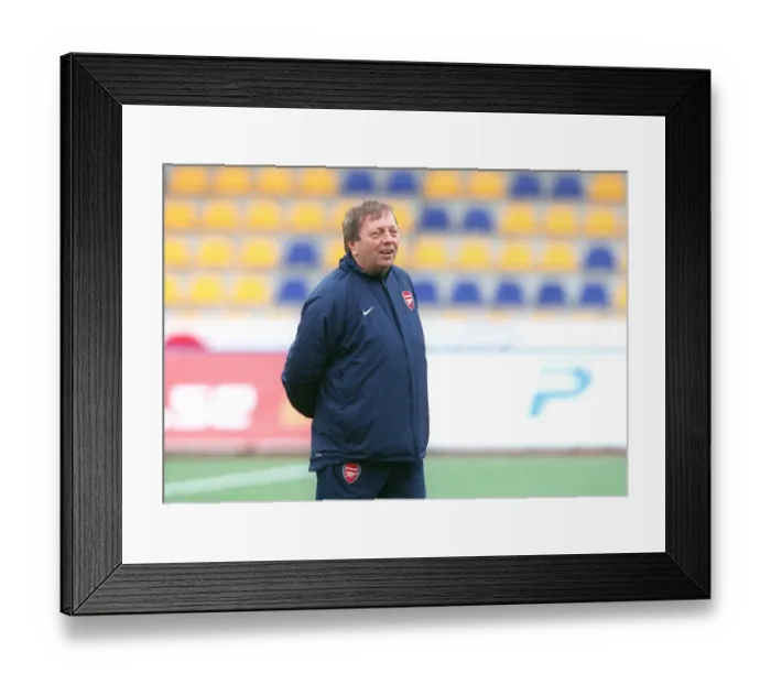 Framed Print : Vic Akers the Arsenal Ladies Manager