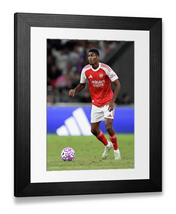 Framed Print : Arsenal v Tottenham Hotspur: Pre-Season Friendly Framed Print : Arsenal v Tottenham Hotspur: Pre-Season Friendly