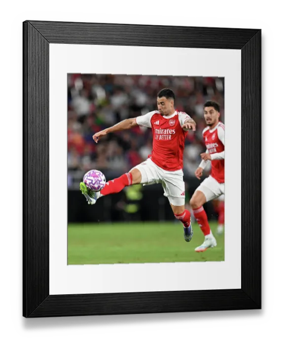 Framed Print : Arsenal v Tottenham Hotspur: Pre-Season Friendly Framed Print : Arsenal v Tottenham Hotspur: Pre-Season Friendly