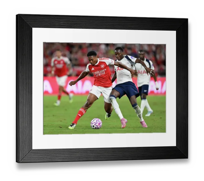 Framed Print : Arsenal v Tottenham Hotspur: Pre-Season Friendly Framed Print : Arsenal v Tottenham Hotspur: Pre-Season Friendly