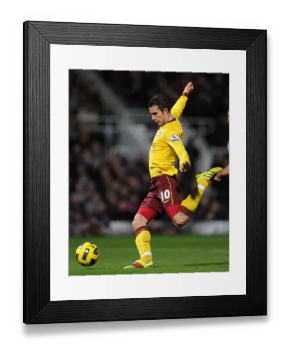 Framed Print : Robin van Persie (Arsenal). West Ham United 0: 3 Arsenal, Barclays Premier League