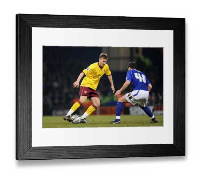 Framed Print : Nicklas Bendtner (Arsenal) Darren O Dea (Ipswich). Ipswich Town 1: 0 Arsenal Framed Print : Nicklas Bendtner (Arsenal) Darren O Dea (Ipswich). Ipswich Town 1: 0 Arsenal