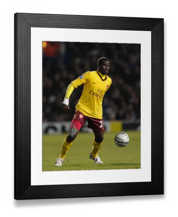 Framed Print : Emmanuel Eboue (Arsenal). Ipswich Town 1: 0 Arsenal. Carling Cup Semi Final 1st Leg
