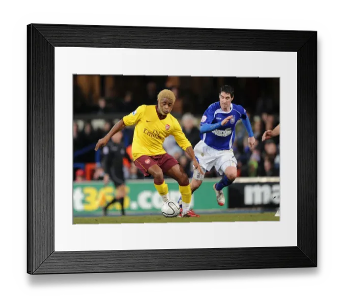 Framed Print : Alex Song (Arsenal) Mark Ekennedy (Ipswich). Ipswich Town 1: 0 Arsenal. Carling Cup Semi Final 1st Leg. Portman Road, Ipswich, 12 / 1 / 11. Credit : Arsenal Football Club / Framed Print : Alex Song (Arsenal) Mark Ekennedy (Ipswich). Ipswich Town 1: 0 Arsenal. Carling Cup Semi Final 1st Leg. Portman Road, Ipswich, 12 / 1 / 11. Credit : Arsenal Football Club /