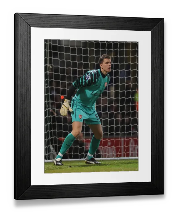 Framed Print : Arsenal's Szczesny Delivers Shutout: Securing Carling Cup Semi-Final Lead Against Ipswich Town