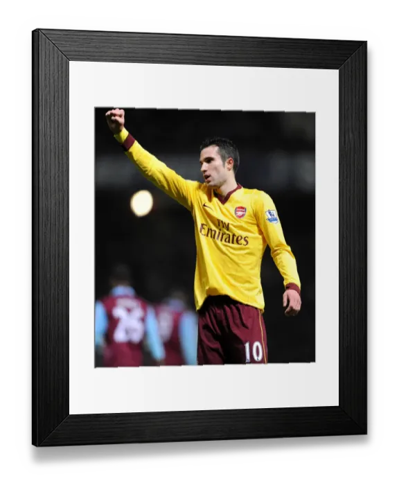 Framed Print : Robin van Persie's Debut Goal: Arsenal's Triumphant 3-0 Victory Over West Ham