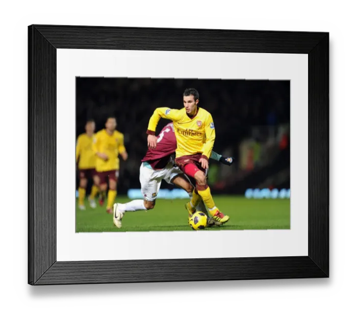 Framed Print : Robin van Persie (Arsenal) James Tomkins (West Ham). West Ham United 0: 3 Arsenal Framed Print : Robin van Persie (Arsenal) James Tomkins (West Ham). West Ham United 0: 3 Arsenal