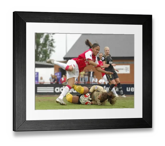 Framed Print : Arsenal Ladies Lift UEFA Women's Cup: 1-0 Aggregate Victory over UMEA IK (2006-07) - 6th UEFA Women's Cup Final