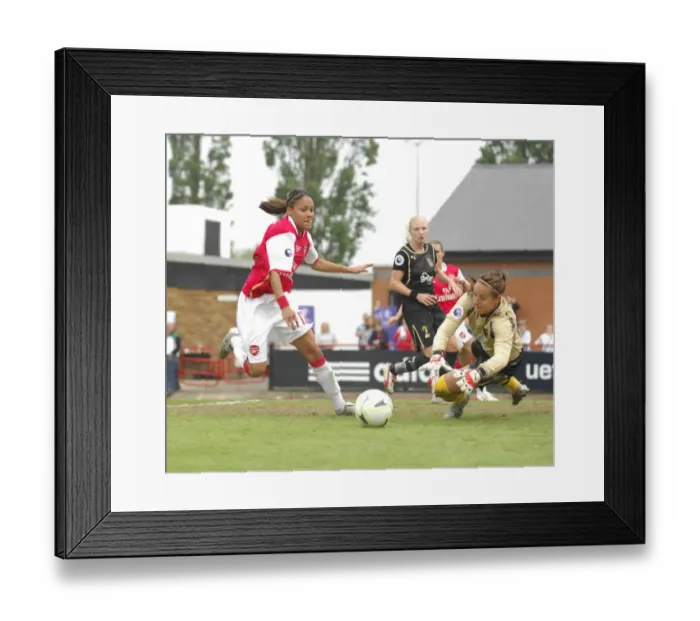 Framed Print : Arsenal Ladies Lift UEFA Women's Cup: 2006-07 Final (1-0 Agg.) - Arsenal vs. UMEA IK