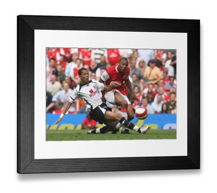 Framed Print : Julio Baptista (Arsenal) Lian Rosenior (Fulham) Framed Print : Julio Baptista (Arsenal) Lian Rosenior (Fulham)