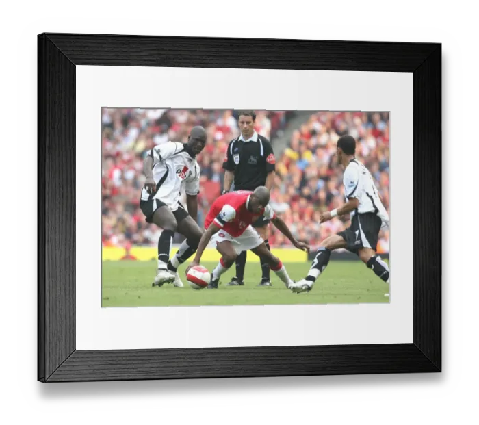 Framed Print : Abu Diaby (Arsenal) Papa Boupa Diop and Liam Rosenior (Fulham)