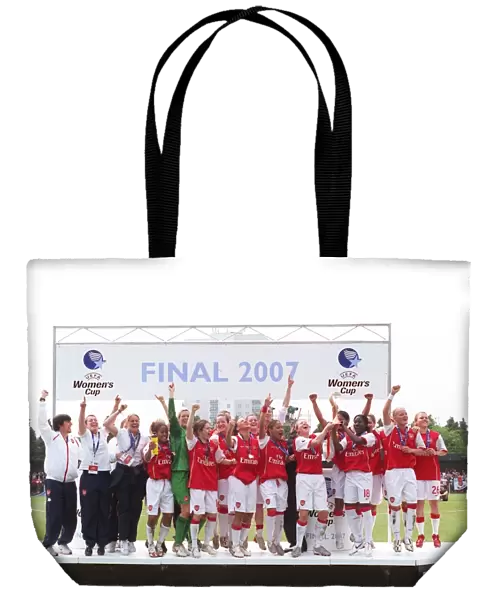 Arsenal Ladies lift the European Trophy