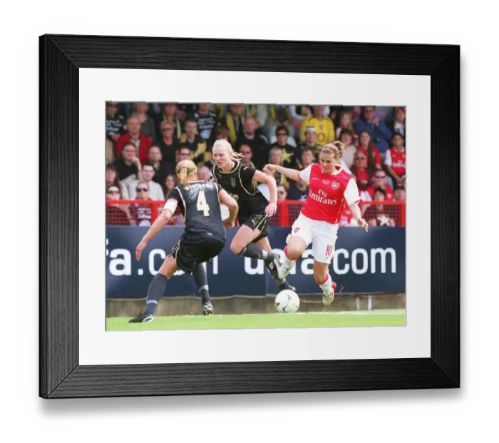 Framed Print : Julie Fleeting (Arsenal) Johanna Frisk and Karoline Westberg (Umea)