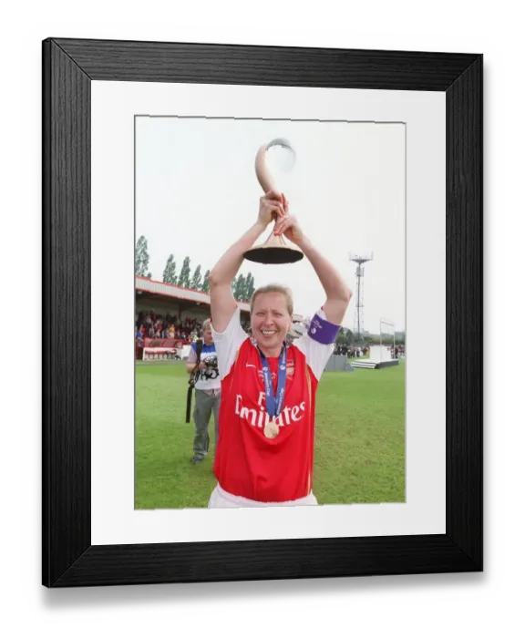 Framed Print : Jayne Ludlow Celebrates Arsenal's UEFA Cup Victory Framed Print : Jayne Ludlow Celebrates Arsenal's UEFA Cup Victory