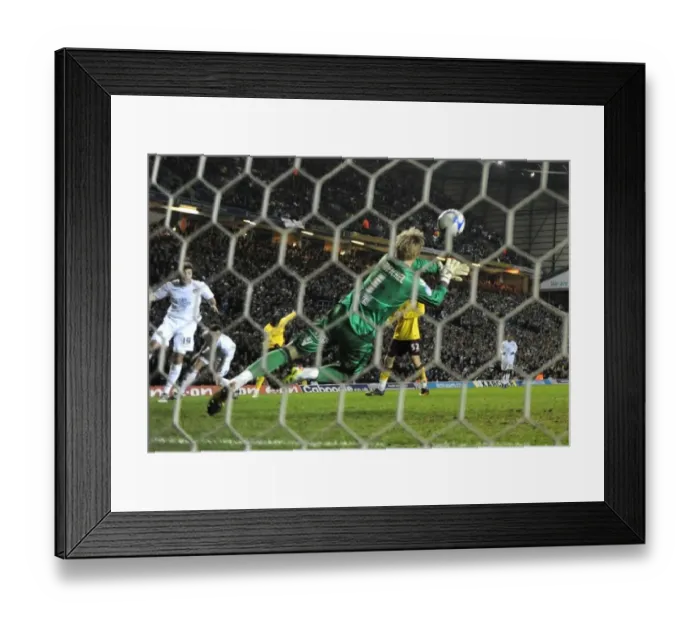 Framed Print : Sagna's Strike: Arsenal's FA Cup Triumph over Leeds (3:1)
