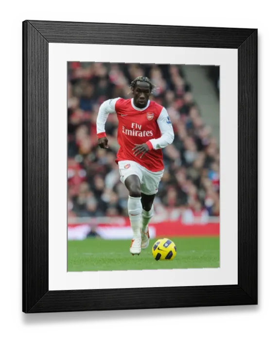Framed Print : Arsenal's Bacary Sagna Celebrates in Arsenal's 3-0 Win Over Wigan Athletic, Barclays Premier League, Emirates Stadium, London, January 2011
