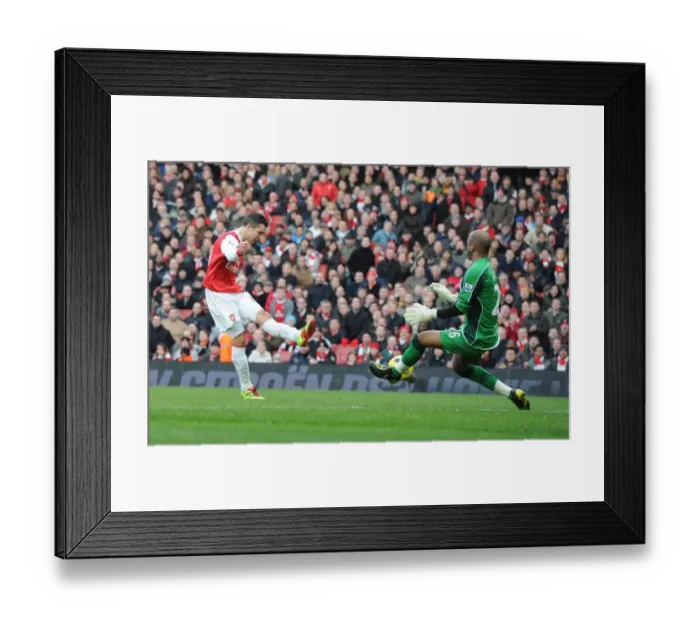 Framed Print : Robin van Persie Scores First Goal: Arsenal 3-0 Wigan Athletic, Premier League 2011