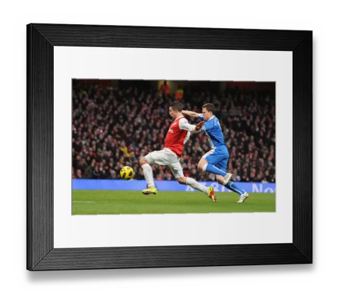 Framed Print : Robin van Persie Scores Stunning Goal Past Wigan's Al Habsi, Arsenal Leads 2-0