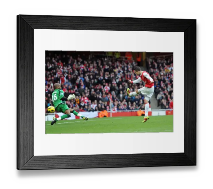 Framed Print : Robin van Persie's Stunner: Arsenal's 1st Goal vs. Wigan (3-0)