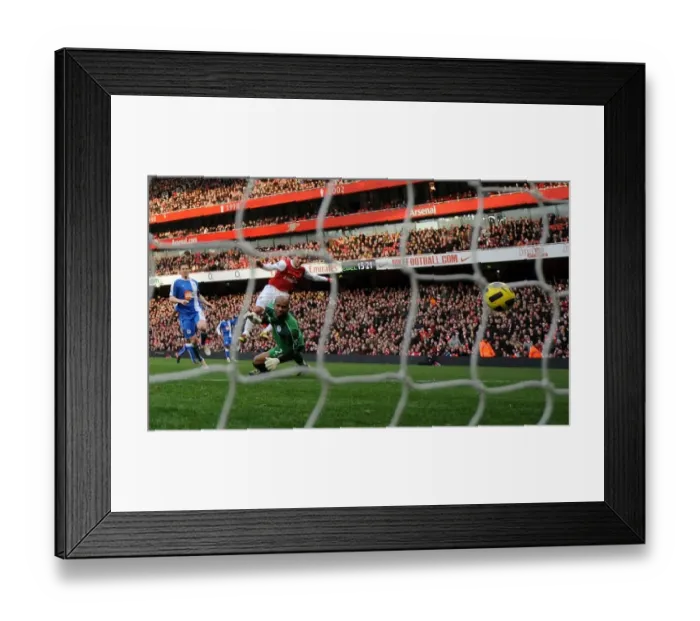 Framed Print : Robin van Persie scores his and Arsenals 1st goal past Ali Al Habsi (Wigan) Framed Print : Robin van Persie scores his and Arsenals 1st goal past Ali Al Habsi (Wigan)