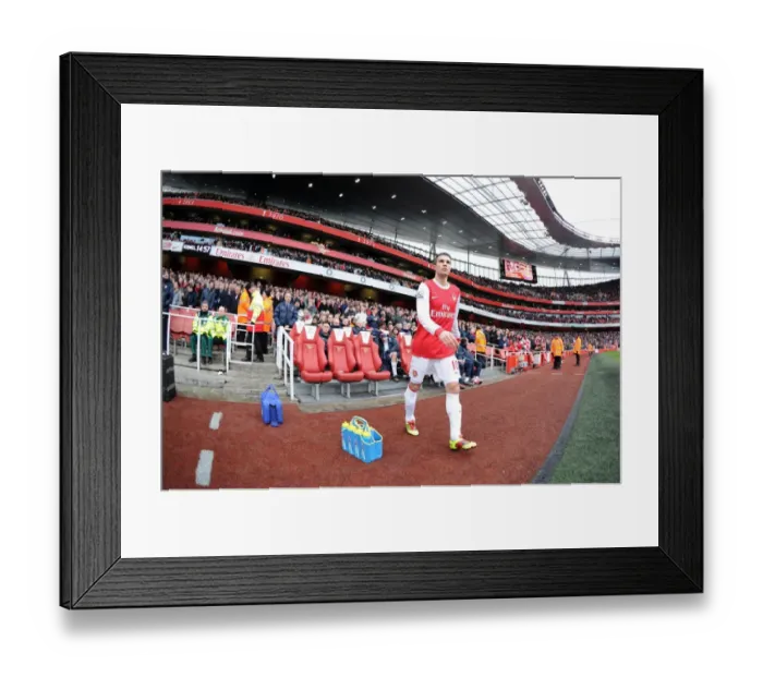 Framed Print : Robin van Persie's Hat-Trick: Arsenal's Dominant 3-0 Win Over Wigan Athletic in the Premier League