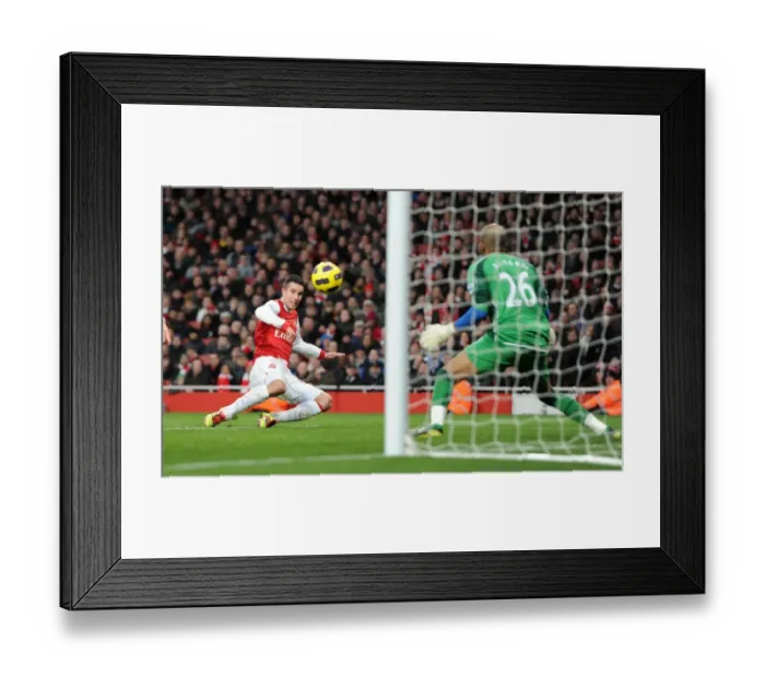 Framed Print : Robin van Persie scores his and Arsenals 2nd goal past Ali Al Habsi (Wigan)
