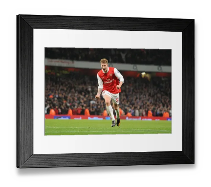 Framed Print : Nicklas Bendtner celebrates scoring the 1st Arsenal goal. Arsenal 3: 0 Ipswich Town (3