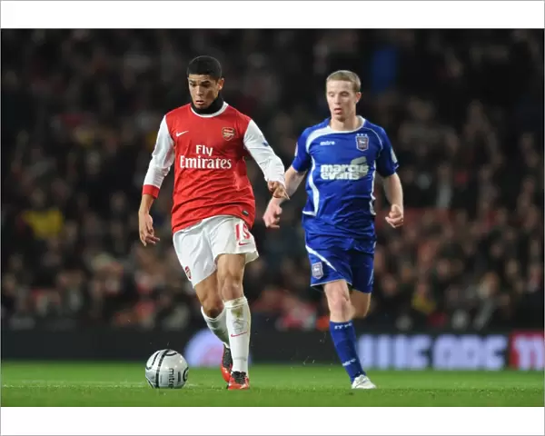 Denilson (Arsenal) Grant Leadbitter (Ipswich). Arsenal 3: 0 Ipswich Town (3: 1 agg)