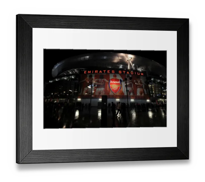 Framed Print : Arsenal Reaches Carling Cup Final with 3-0 Victory over Ipswich Town (3-1 Agg)