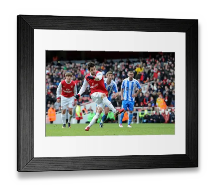 Framed Print : Cesc Fabregas scores Arsenals 2nd goal from the penalty spot. Arsenal 2