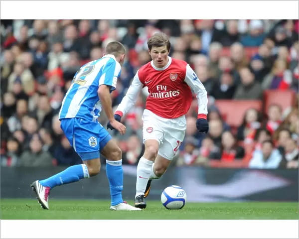 Andrey Arshavin (Arsenal) Jack Hunt (Huddersfield). Arsenal 2: 1 Huddersfield Town
