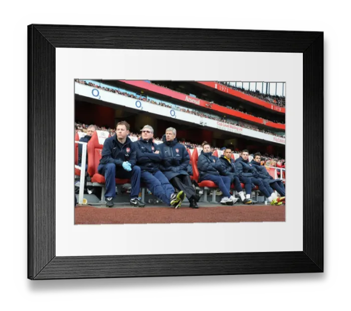 Framed Print : Arsene Wenger and His Team: Arsenal's FA Cup Victory over Huddersfield Town (2:1)