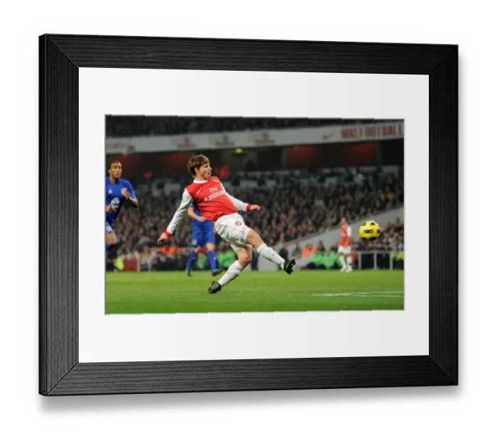 Framed Print : Arshavin Scores First: Arsenal Tops Everton 2-1 in Premier League Framed Print : Arshavin Scores First: Arsenal Tops Everton 2-1 in Premier League