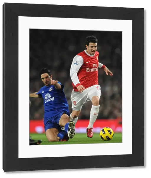 Cesc Fabregas (Arsenal) Mikel Arteta (Everton). Arsenal 2: 1 Everton, Barclays Premier League