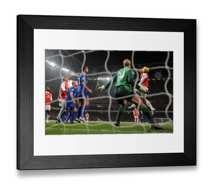 Framed Print : Laurent Koscielny scores Arsenals 2nd goal past Tim Howard (Everton) Framed Print : Laurent Koscielny scores Arsenals 2nd goal past Tim Howard (Everton)