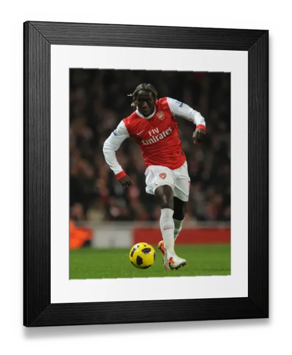 Framed Print : Bacary Sagna (Arsenal). Arsenal 2: 1 Everton, Barclays Premier League, Emirates Stadium
