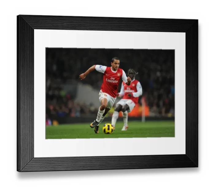 Framed Print : Theo Walcott's Winning Goal: Arsenal 2-1 Everton, Barclays Premier League, Emirates Stadium (January 2, 2011)