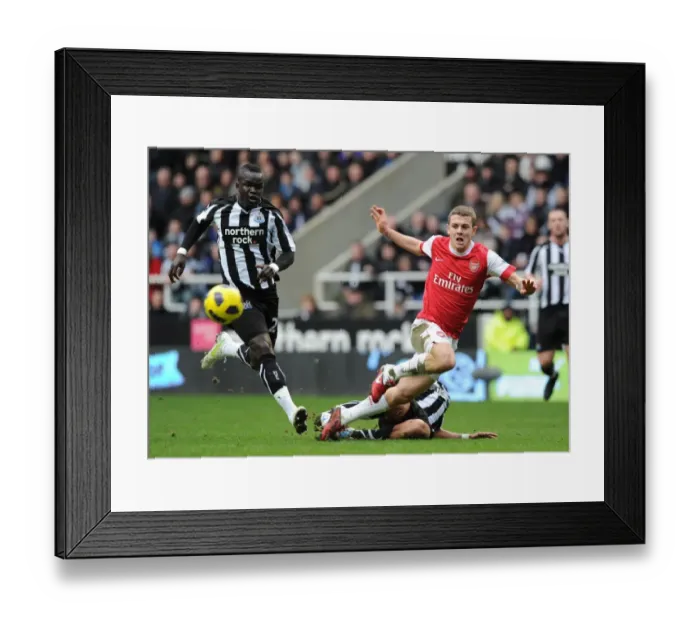 Framed Print : Jack Wilshere (Arsenal) Danny Simpson (Newcastle). Newcastle United 4: 4 Arsenal