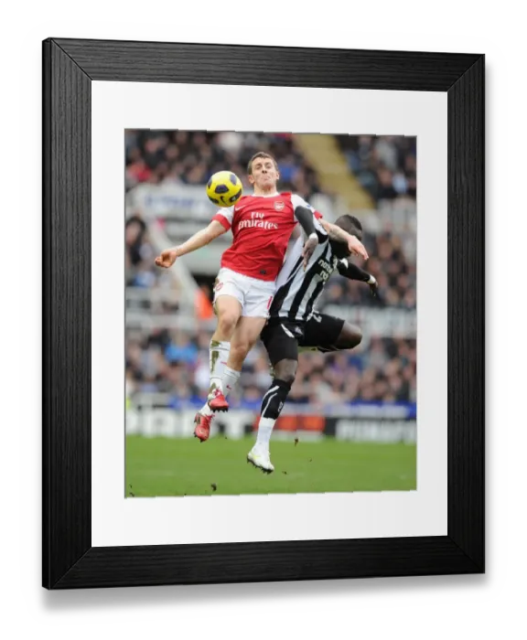 Framed Print : Jack Wilshere (Arsenal) Cheik Tiote (Newcastle). Newcastle United 4: 4 Arsenal