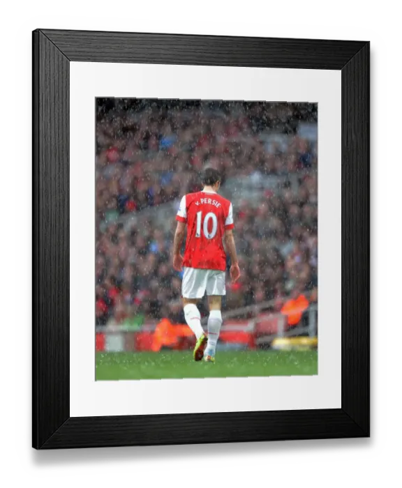 Framed Print : Robin van Persie Scores Twice: Arsenal 2-0 Wolverhampton Wanderers, Barclays Premier League