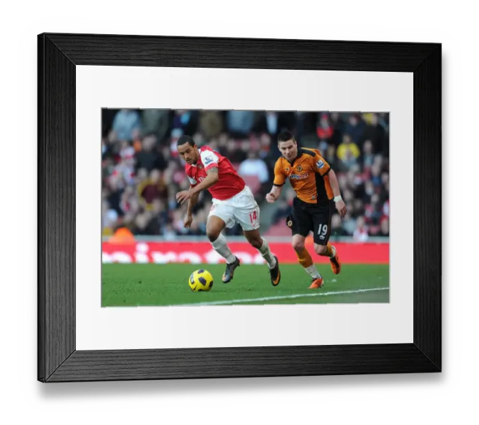 Framed Print : Theo Walcott (Arsenal) Adam Hammill (Wolves). Arsenal 2: 0 Wolverhampton Wanderers