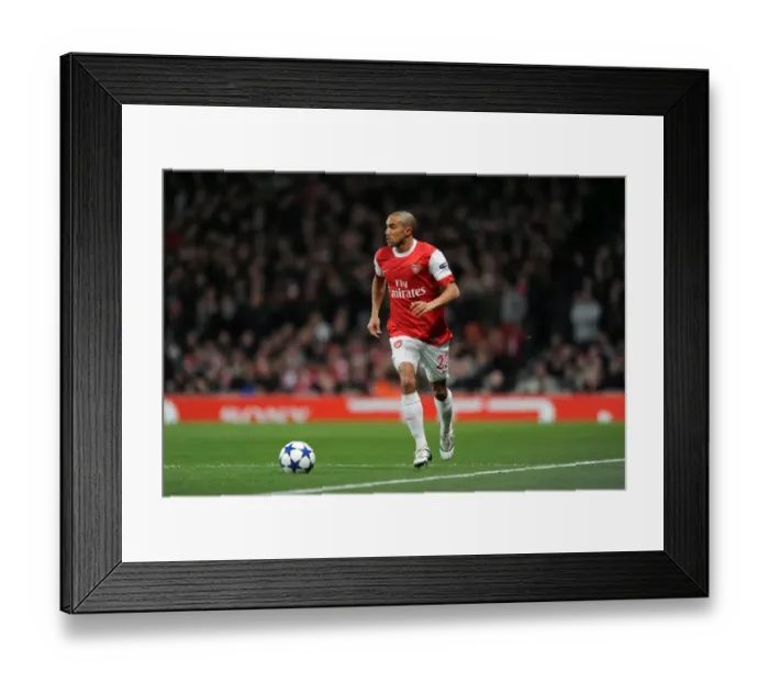 Framed Print : Gael Clichy's Heroic Performance: Arsenal's 2-1 Victory Over Barcelona, UEFA Champions League Round 16, 1st Leg