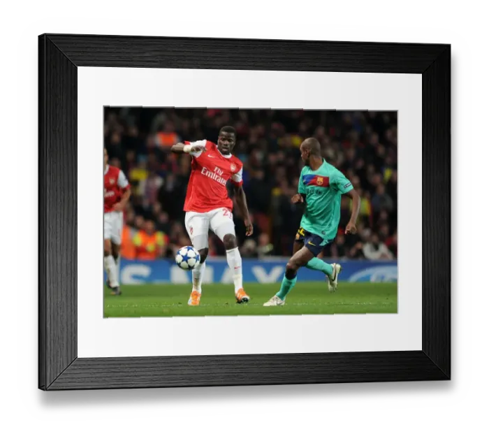 Framed Print : Emmanuel Eboue (Arsenal) Eric Abidal (Barcelona). Arsenal 2: 1 Barcelona